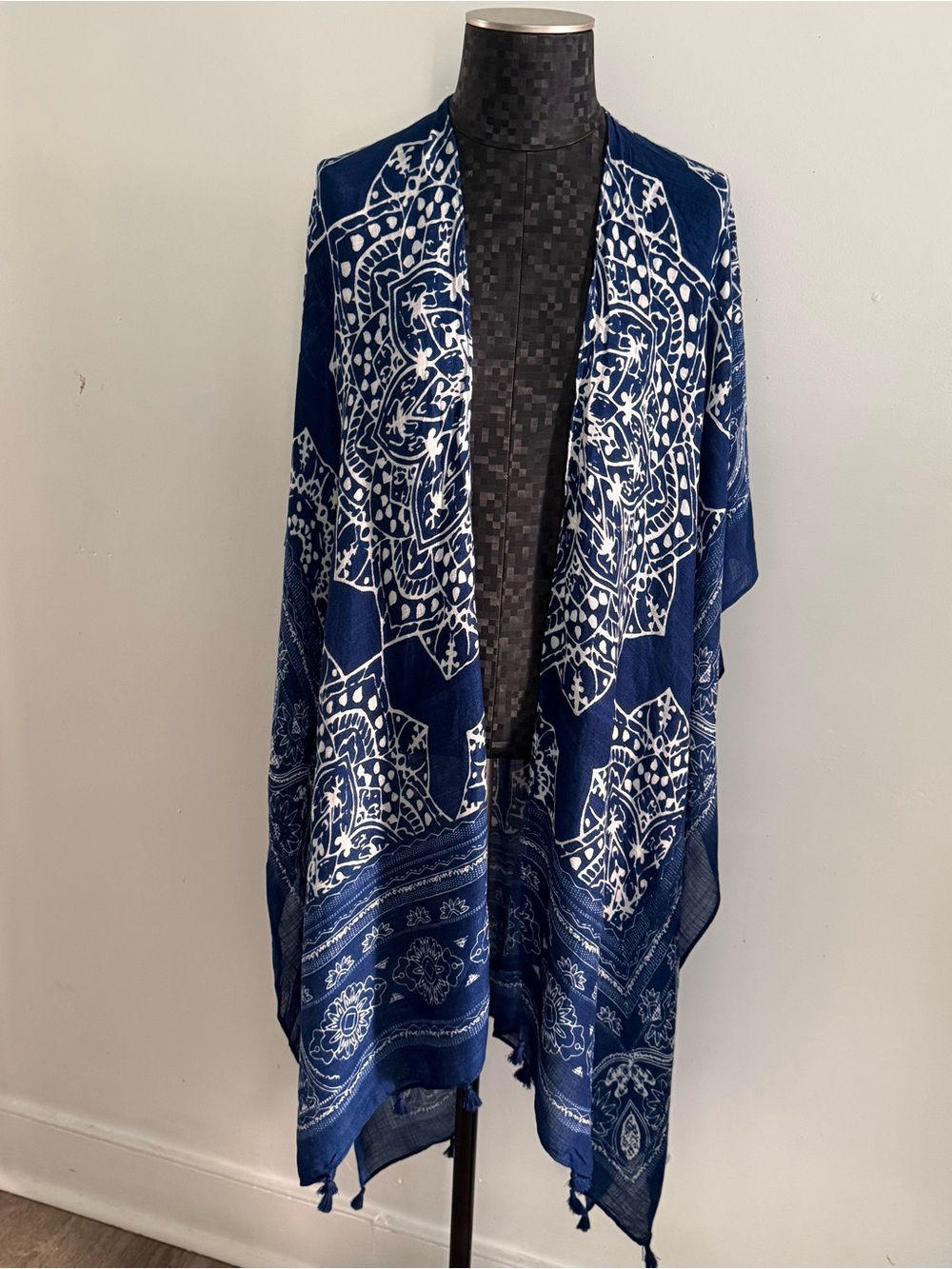 Modena Women’s Medallion Print Viscose Kimono Wrap Blue Rust Black